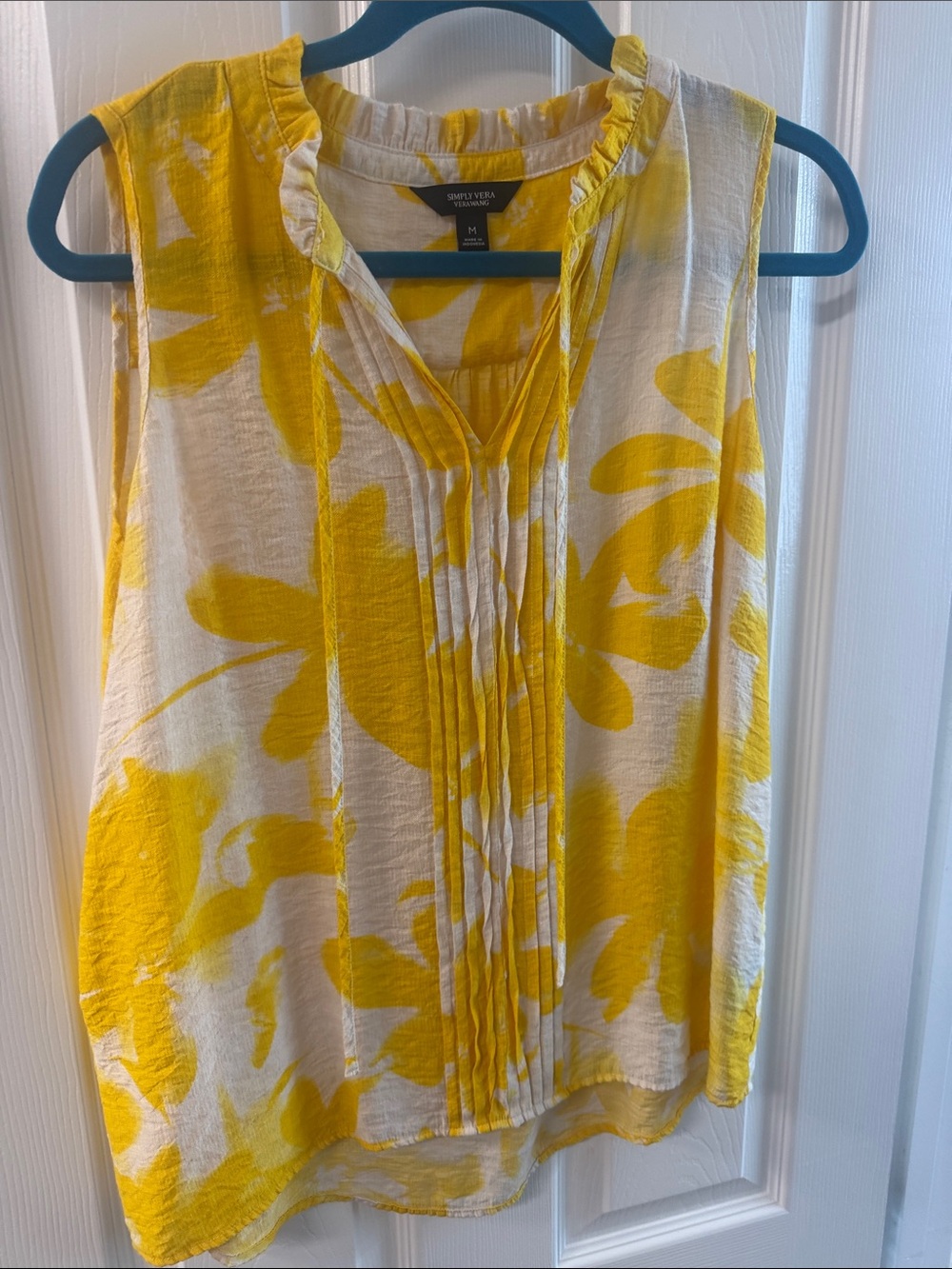 Simply Vera Vera Wang White & Yellow Floral Pintuck Ruffle Camisole
